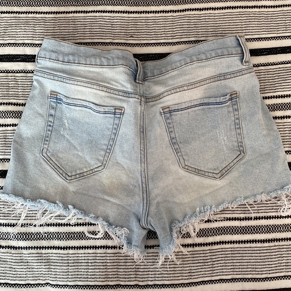 CJLA Clementine shorts, button fly - Picture 4 of 4